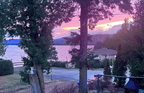 Saint Donat Apartment | House in the heart of the village between lake and mountains