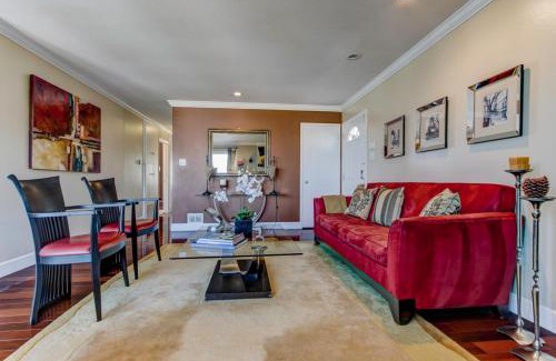 Southern Hills House | House-Canyon Dr