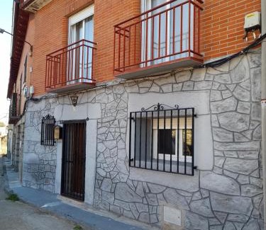 Sotillo de la Adrada House | House Casa in Sotillo de la Adrada