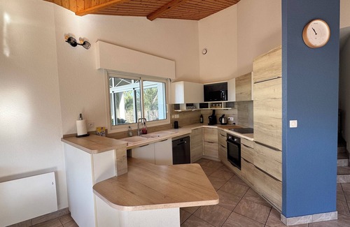 La Tranche-sur-Mer House | House facing the sea, 4 bedrooms 3 bathrooms, 80m from the beach
