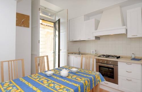 Atrani Apartment | House for families with terrace and sea view, only 1km from the center of Amalfi