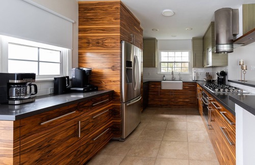 The Plaza House | House for travelers with children!
