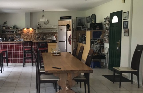 Hanvec House | House