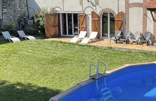 Louan-Villegruis-Fontaine House | House sleeps up to 28 pool in summer