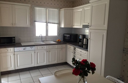 Dolus-d'Oleron House | House full foot, 4 bikes available shops on foot, beach 10 minutes to bike