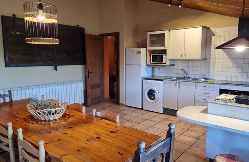 Pinos Cottage | House Galls for 10 people