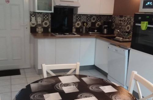 Erdeven House | HOUSE GARDEN CLOS Rated 2 stars Near BEACH WIFI exp SOUTH