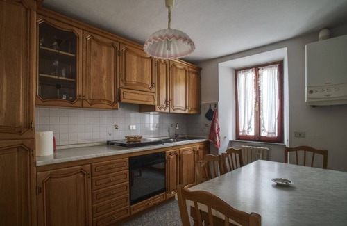 Acquasanta Terme House | House in an ancient village