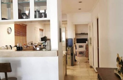 Las Pinas House | House in BF Homes Int. w/Pool and Jacuzzi