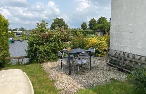 Boornzwaag House | House in Boornzwaag with Private Jetty, cleaning included