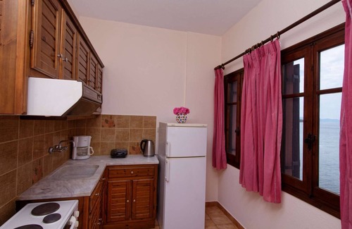 Lefokastron Apartment | House in Lefokastro - in front of the beach + Wi-Fi #4