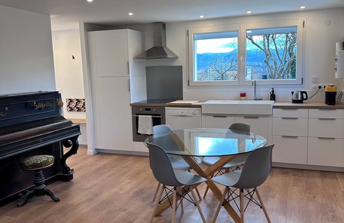 Saint-Joseph House | House in the countryside, halfway between Lyon and St Etienne!