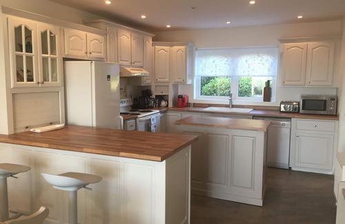 Kinsale Town Centre House | House in the heart of Kinsale with private garden, parking and superb views!