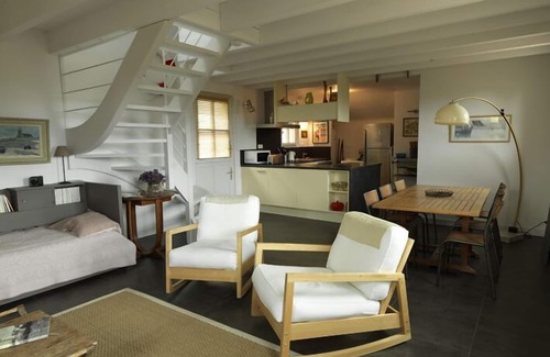 Plouharnel House | House in the village of Sainte Barbe