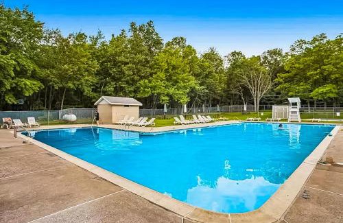 Tunkhannock Township House | House in the Woods