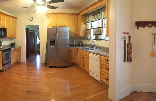 Chipley House | House in town, secluded backyard