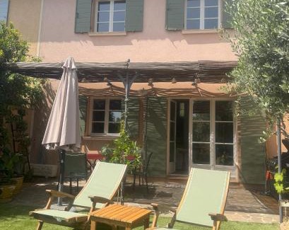 La Motte House | House Isabelle in Golf Saint Endreol, Provence, great view