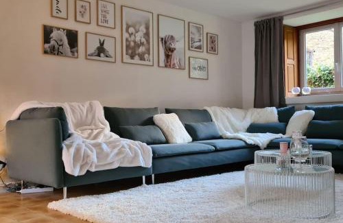 Greville-Hague House | House of Bichounette