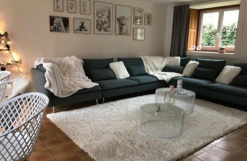 Greville-Hague House | House of Bichounette