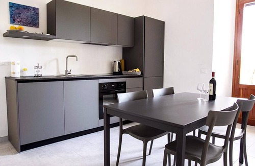 Montelupo Fiorentino Apartment | House of Arts apartments ♠