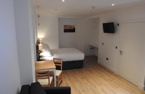 Broadford Apartment | House of Juniper - Luxury Accessible Apartment