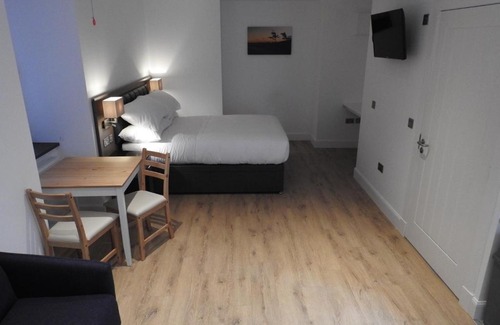 Broadford Apartment | House of Juniper - Luxury Accessible Apartment