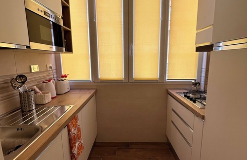 Aurelio Apartment | House of Léon, bright apartment Aurelio area, adjacent Metro Battistini