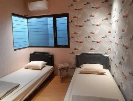 Hegarmanah Villa | House of Merino at Ciumbuluit