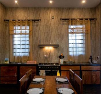 Rungwe Apartment | House of Roses