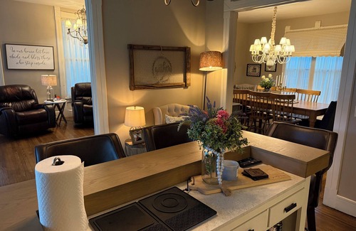 Emporia House | House of Rusco - Midtown Retreat, featured in Sallie Magazine!