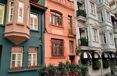 Taksim House | House of Soul & Triplex with a Winter Garden