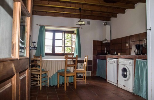 Prado House | House of Village House of Isidoro