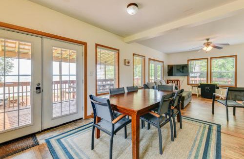 Canastota House | House on Oneida Lake on Lewis Point in Canastota