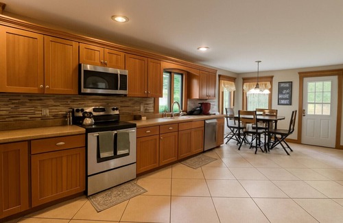 Ellicottville Apartment | House on the Hill - close to town - great views