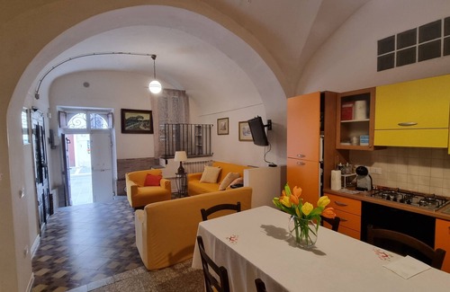 San Vito Chietino Apartment | House on the hill in the charming historic center of San Vito Chietino