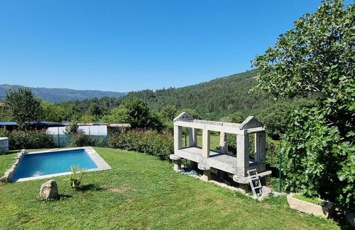 Cerdedo House | HOUSE OR POMAR VELLO