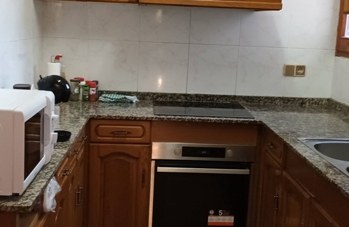 Lleida Cottage | House Rural Tourism very close to Lleida, Swimming pool all year round. Barbecue.
