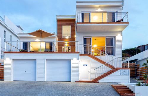 De Kelders House | House Silver Ocean Guest House - Ocean Front - Walker Bay - De Kelders