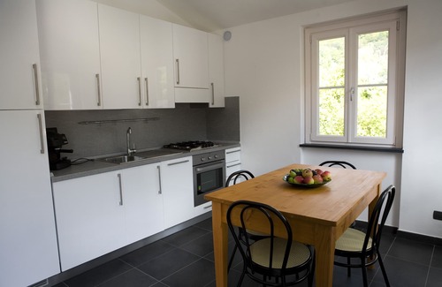 Temossi Apartment | House surrounded by greenery ideal for a quiet and relaxing vacation