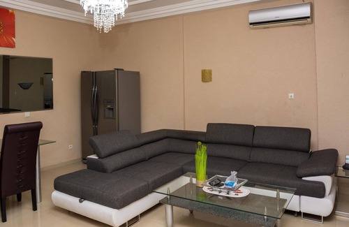 Lome House | House