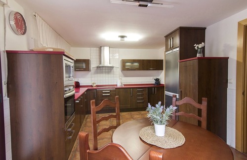 Revenga Cottage | House to enjoy with family and friends just 8 minutes from downtown Segovia.