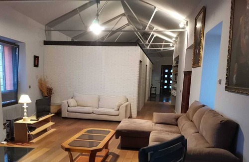 Segovia House | House under the aqueduct with parking space, 1 min from downtown!