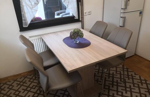 Maribor House | House Victoria, private entrance, FREE PARKING ,WiFi, near Pohorje ski & bike