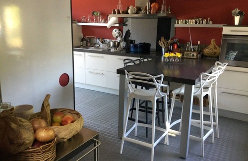 Saint-Martin-d'Uriage House | House with beautiful pool and wooded garden inviting you to relax.