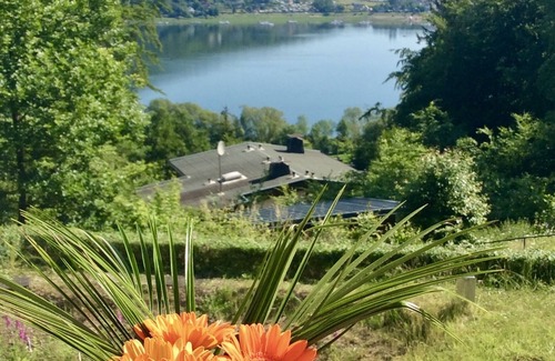 Bringhausen House | House with lake view and terraces - spacious