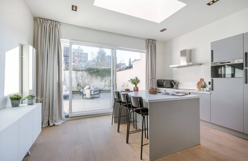 Deurne House | House with large and sunny terrace