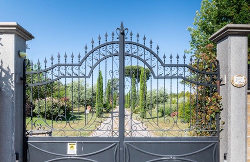 Frascati Cottage | HOUSE WITH POOL AND PARK