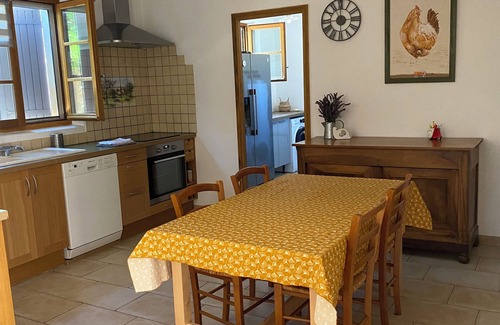 Fons-sur-Lussan House | House with private pool close to uzes