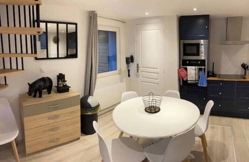Saint-Augustin House | House with private garden Disneyland® Paris, Vallée village, parc des félins