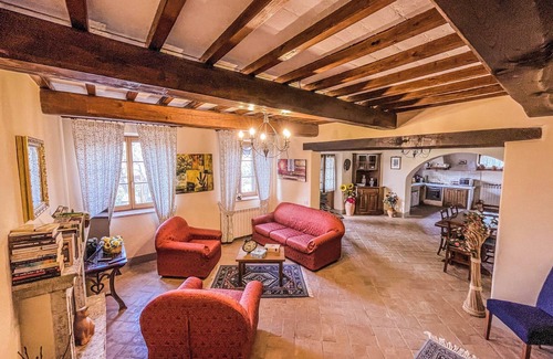 Montecchio House | House with private pool & air conditioning at 500 meter from village. Great view